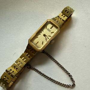 Vintage Seiko Gold Tone Women's Bracelet Dress Watch